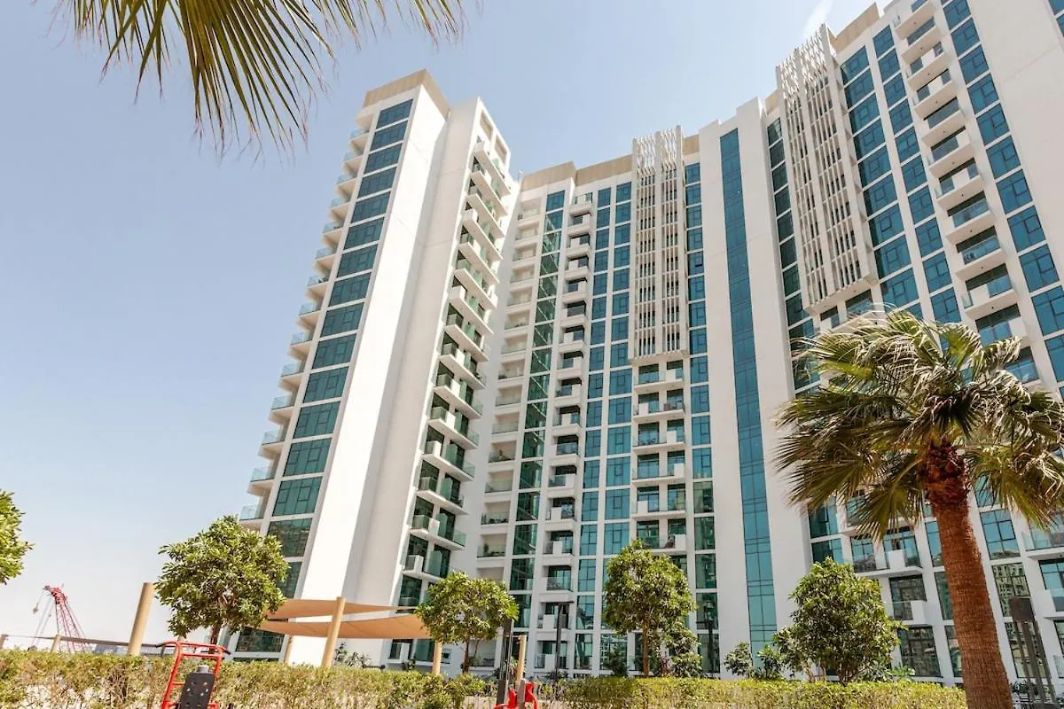 Studio Free Parking Pet Friendly Near Downtown Dubai Apartment